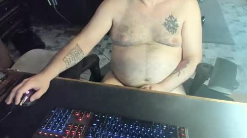 Snapshot of dadbodfatrod chatting on April 27, 8:51 pm Daddy online show from April 27, 8:51 pm