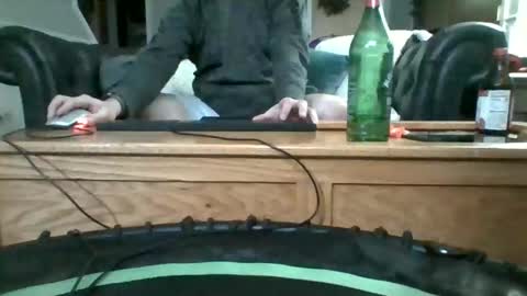 Snapshot of dadddyslilslxtxx chatting on November 14, 6:01 am cumslutangel online show from November 14, 6:01 am