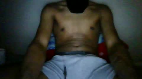 Snapshot of daddiesboi04 chatting on March 22, 9:40 pm daddiesboi04 online show from March 22, 9:40 pm