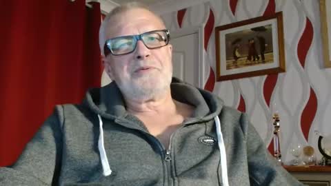 Brian ... online show from October 9, 8:07 pm