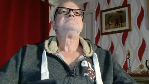 Brian ... online show from October 13, 8:09 pm