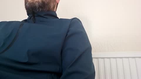 Snapshot of daddy20252025 chatting on November 13, 10:25 am daddy20252025 online show from November 13, 10:25 am