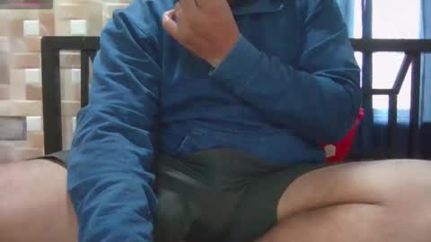 Snapshot of daddy_domm24 chatting on December 18, 6:52 am Daddy online show from December 18, 6:52 am