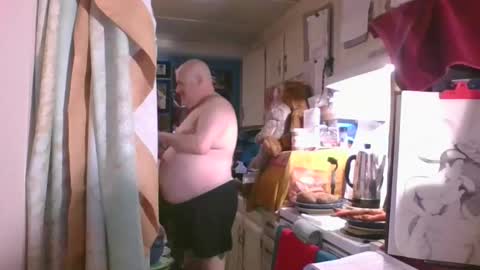 Snapshot of daddycubbyhubby chatting on March 1, 7:54 am Daddy online show from March 1, 7:54 am