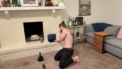 DaddydayDrinkz online show from December 3, 7:43 am