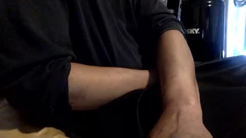 Snapshot of daddyjerksit chatting on March 3, 4:46 pm JOI use emoji thumbs up Faster Thumbs down Slower Hi Hand Stop Fist Start.Stop online show from March 3, 4:46 pm