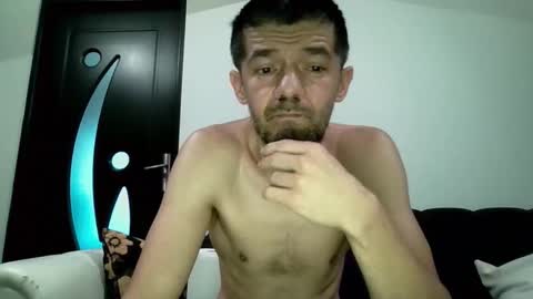 Snapshot of daddynextdoor86 chatting on March 4, 5:24 am daddynextdoor86 online show from March 4, 5:24 am