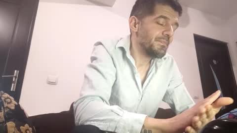 Snapshot of daddynextdoor86 chatting on March 5, 5:47 am daddynextdoor86 online show from March 5, 5:47 am