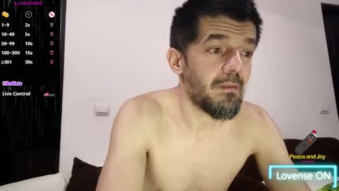 Snapshot of daddynextdoor86 chatting on March 21, 3:11 am daddynextdoor86 online show from March 21, 3:11 am