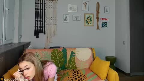 Zoe online show from September 18, 8:22 pm