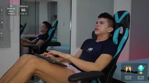 Snapshot of daddyrich4u chatting on June 24, 11:31 am daddyrich4u online show from June 24, 11:31 am