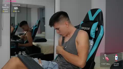 Snapshot of daddyrich4u chatting on August 3, 11:52 pm daddyrich4u online show from August 3, 11:52 pm