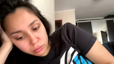 Snapshot of daddys_kisa chatting on May 12, 12:02 pm daddys_kisa online show from May 12, 12:02 pm