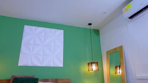 Valen online show from January 28, 2:21 pm