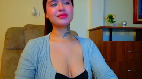 Valen online show from June 13, 12:08 am