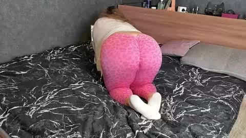 Snapshot of daddysgirl9978 chatting on March 24, 9:25 am daddysgirl9978 online show from March 24, 9:25 am