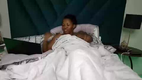 daddyslittleebony online show from June 11, 12:32 am