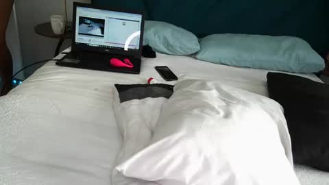 daddyslittleebony online show from July 25, 9:51 am