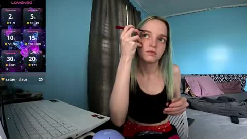 dadwouldbeproud1 online show from March 25, 2:12 pm