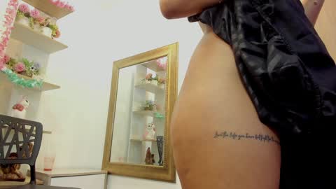 Lesly online show from December 4, 7:17 am