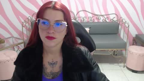 Snapshot of daffne_evans chatting on November 13, 8:08 pm daffne evans online show from November 13, 8:08 pm