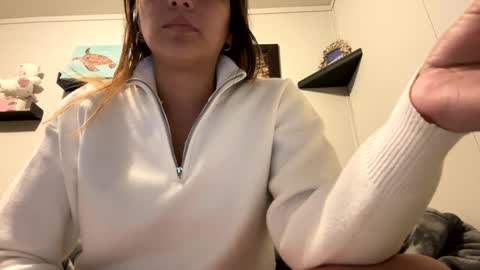 Snapshot of dafnecloutier chatting on January 13, 12:56 pm Dafne 27 Cory-24 online show from January 13, 12:56 pm