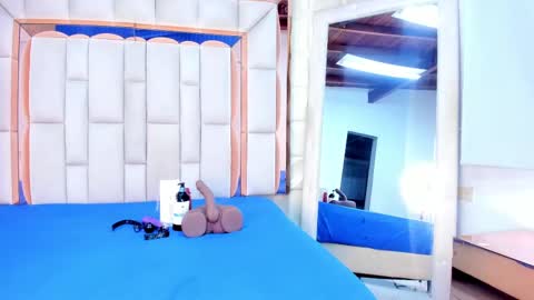 Snapshot of dafnee_adams chatting on October 1, 12:00 pm Dafnee online show from October 1, 12:00 pm