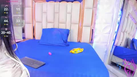 Dafnee online show from November 6, 1:01 pm