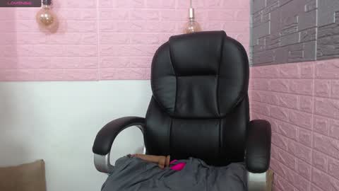 dafnee_e online show from January 24, 2:28 am