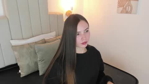 Dafne  online show from September 19, 12:50 pm