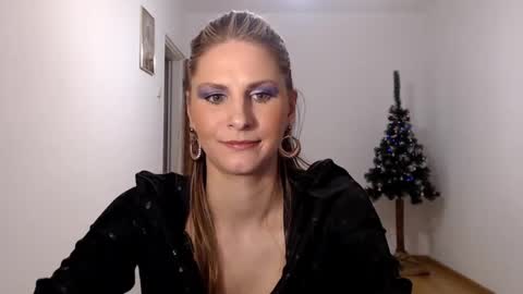 Dagmarie online show from December 15, 7:21 pm