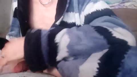 Snapshot of dagodex30 chatting on December 15, 1:32 am dagodex30 online show from December 15, 1:32 am