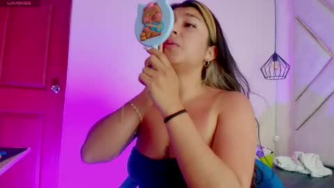 Snapshot of dahiana_dmour chatting on April 21, 12:33 pm Dahiana online show from April 21, 12:33 pm