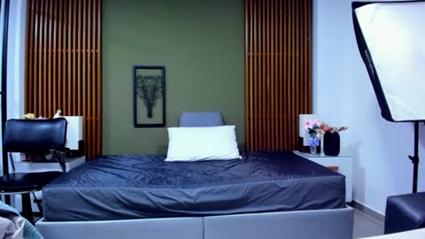  Dahiana  online show from December 19, 2:56 am