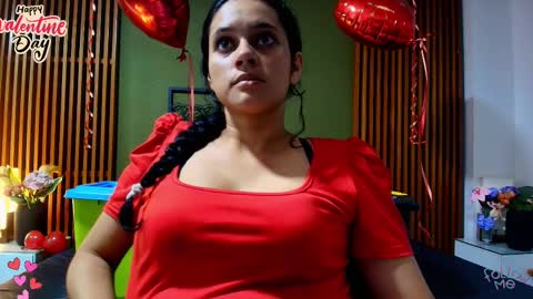  Dahiana  online show from February 14, 8:05 pm