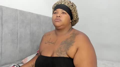 Snapshot of dahianajoss chatting on December 30, 2:30 pm Ebony Sex Dahian online show from December 30, 2:30 pm