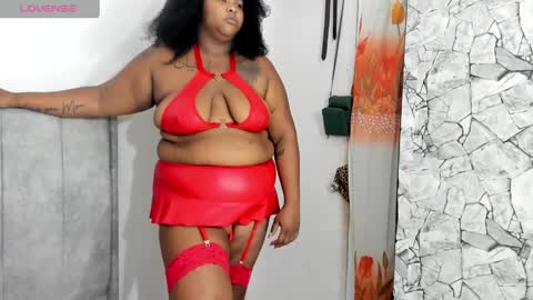 Snapshot of dahianajoss chatting on January 17, 8:00 pm Ebony Sex Dahian online show from January 17, 8:00 pm