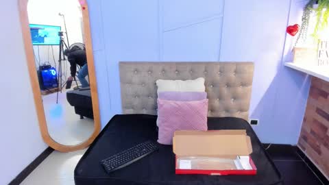 Snapshot of dahianeconnor chatting on March 28, 11:43 am Dahiane Connor online show from March 28, 11:43 am