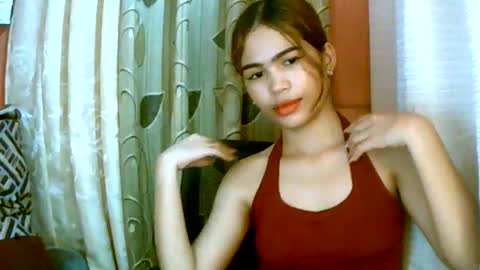 Snapshot of dahlia_123 chatting on December 22, 4:50 am Im Dahlia online show from December 22, 4:50 am