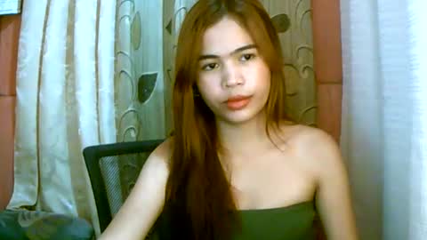Snapshot of dahlia_123 chatting on January 18, 11:00 am Im Dahlia online show from January 18, 11:00 am