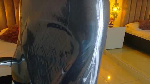 Snapshot of dahlia_rousse chatting on March 13, 1:12 am Dahlia online show from March 13, 1:12 am