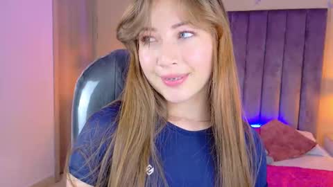 Snapshot of dahlia_rousse chatting on March 22, 4:49 am Dahlia online show from March 22, 4:49 am