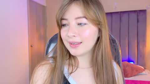 Snapshot of dahlia_rousse chatting on March 25, 1:22 am Dahlia online show from March 25, 1:22 am