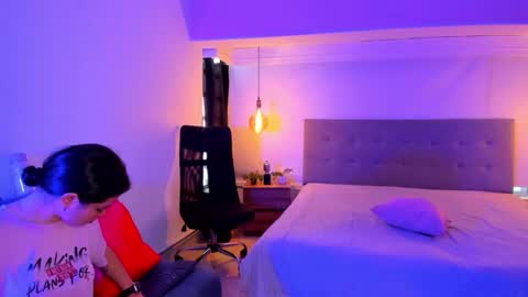 Snapshot of dahliacielo chatting on March 24, 12:32 pm Dahlia Cielo online show from March 24, 12:32 pm