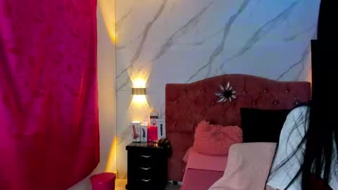diosa dhaly online show from July 18, 10:35 pm