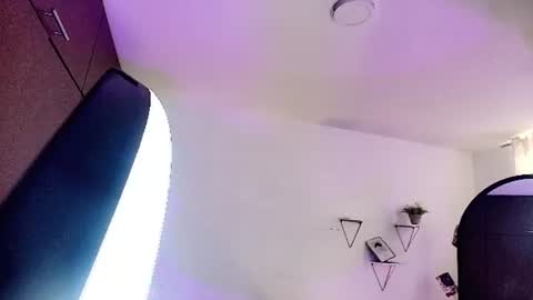 dahnia_cruz online show from August 3, 2:11 pm