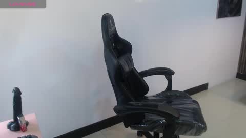 Snapshot of dahyan_ch chatting on November 27, 5:37 pm dahyan_ch online show from November 27, 5:37 pm