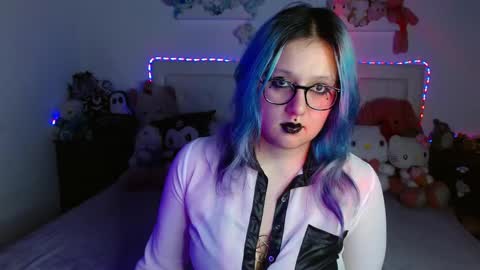 Snapshot of daiademoniaka chatting on November 22, 11:37 pm online show from November 22, 11:37 pm