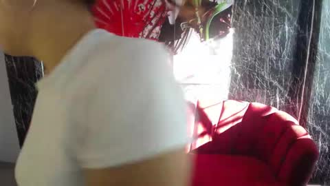 Snapshot of daiana_m chatting on December 19, 12:45 pm Daiana online show from December 19, 12:45 pm