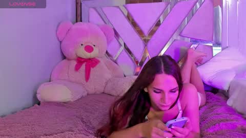 daicell juliana online show from November 8, 4:45 am